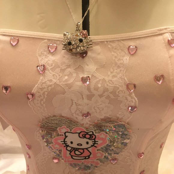 ADORABLE custom hello kitty cropped  corset with crystal accents!sold - Picture 12 of 13
